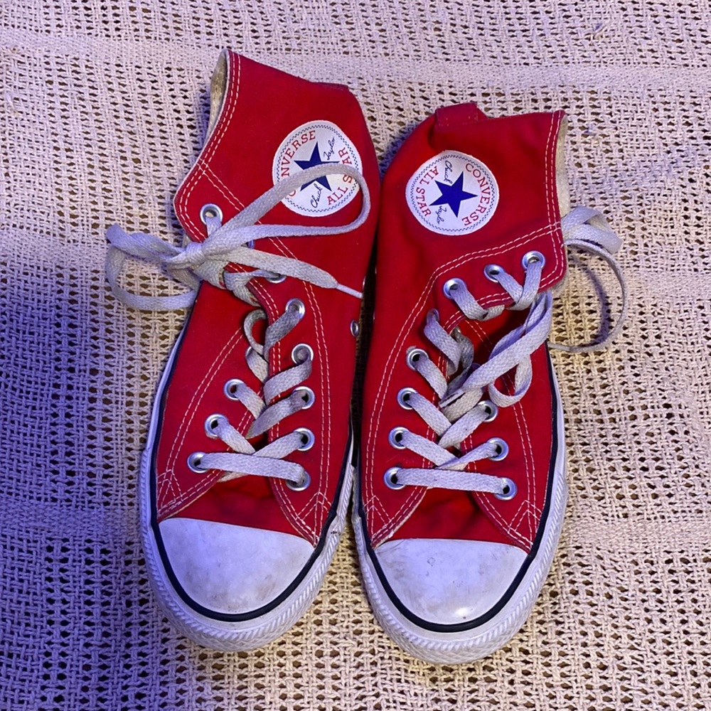 red converse shoes